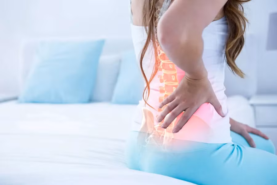 Tất cả chúng ta đều đã từng bị đau lưng vào một thời điểm nào đó trong cuộc đời. (Ảnh: ITN)