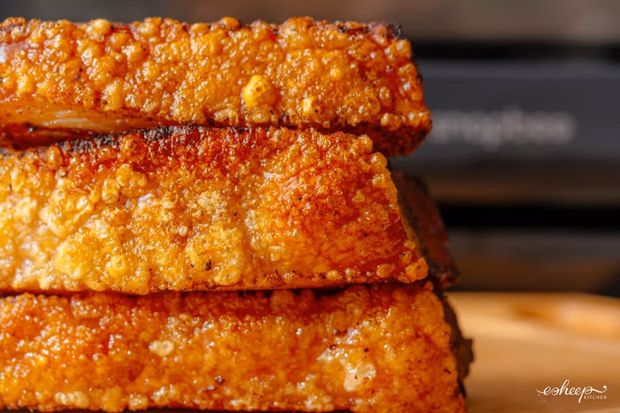 3 bước cực dễ làm thịt ba chỉ quay da phồng giòn rụm