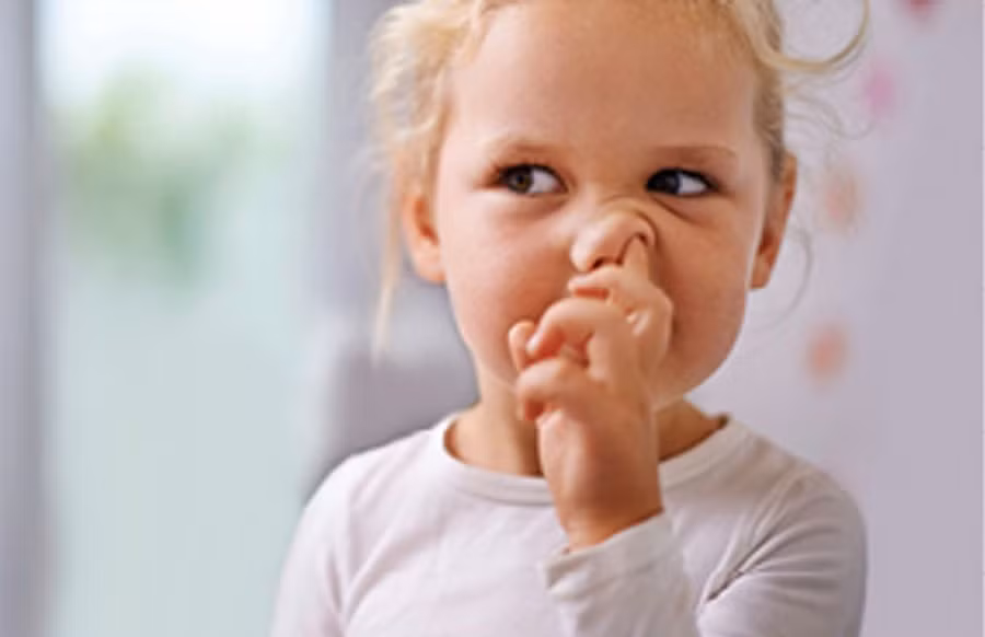 Cắn móng tay dẫn đến nhiễm trùng và có hại cho sức khỏe của vùng da xung quanh móng. (Ảnh: ITN).