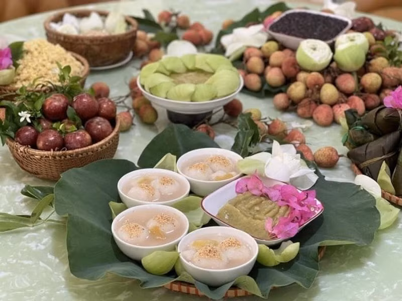 Mâm cỗ cúng Tết Đoan Ngọ miền Nam.