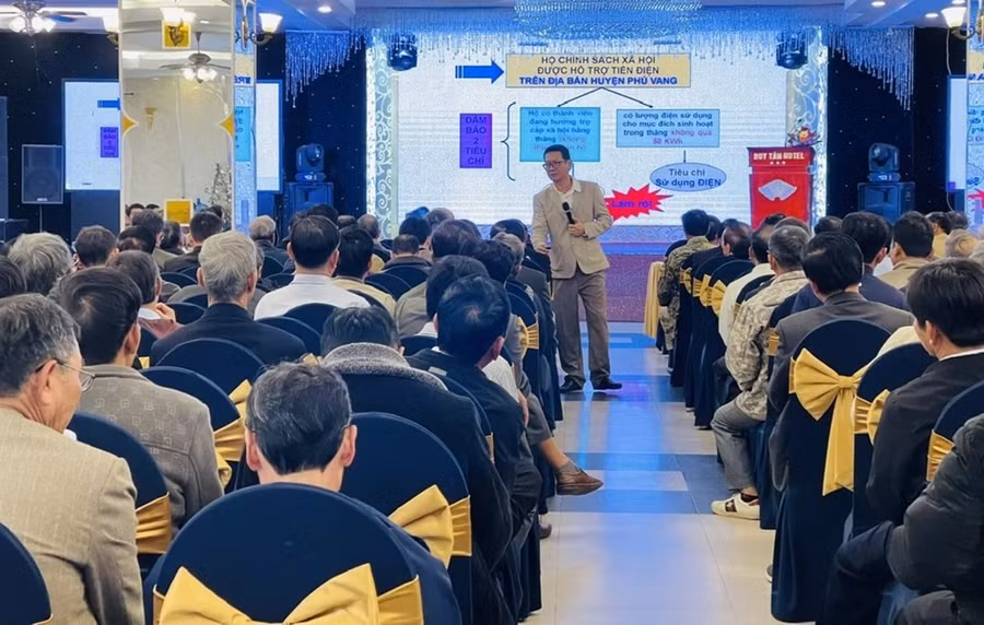 Tập huấn nâng cao năng lực cho đội ngũ cán bộ thông tin cơ sở. Ảnh TTH