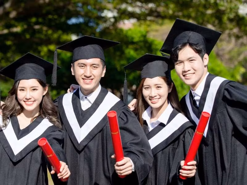 Tuyển sinh đi học tại Ba Lan năm 2026