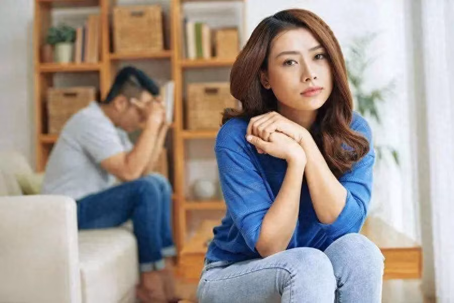 Tâm trạng và thái độ của anh ta thay đổi rất nhiều, thậm chí trở nên khó lường. (Ảnh: ITN).