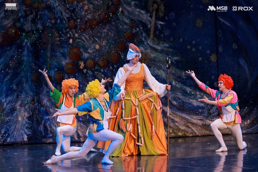 Nghệ sĩ Russian State Ballet thăng hoa trên sân khấu Nhà hát Hồ Gươm ảnh 2