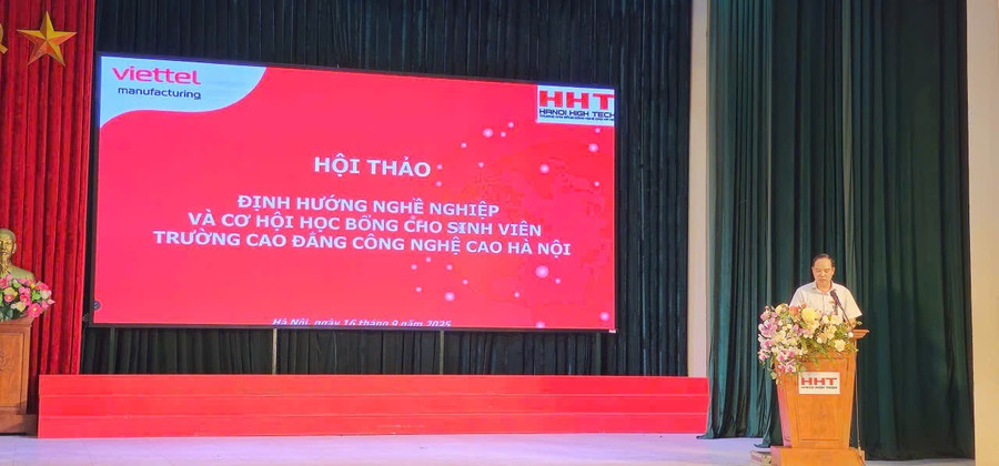 TS Lê Danh Quang – Phó hiệu trưởng nhà trường. TS Lê Danh Quang – Phó hiệu trưởng nhà trường.