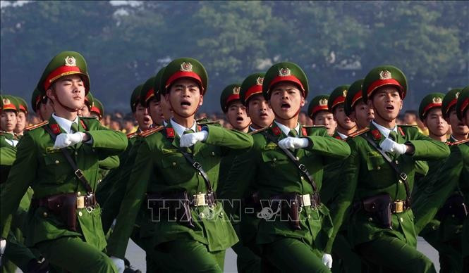 Khối nam sĩ quan Cảnh sát nhân dân tham gia duyệt đội ngũ tại buổi lễ. Ảnh: Phạm Kiên/TTXVN