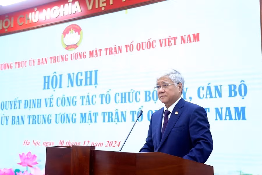 Ủy viên Bộ Chính trị, Bí thư Trung ương Đảng, Chủ tịch Ủy ban Trung ương MTTQ Việt Nam Đỗ Văn Chiến phát biểu tại Hội nghị.