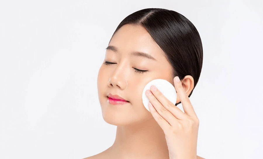 Phụ nữ nên có khái niệm trang điểm tự nhiên và cố gắng trang điểm nhẹ nhàng. (Ảnh: ITN)