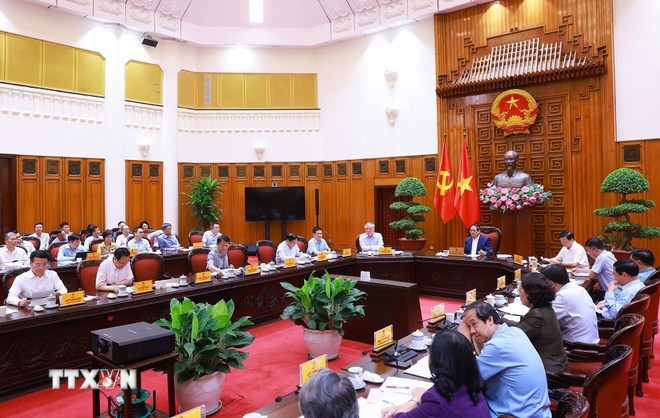 Phiên họp triển khai kế hoạch phân cấp, phân quyền khi thực hiện mô hình tổ chức chính quyền địa phương 2 cấp. (Ảnh: Dương Giang/TTXVN). Phiên họp triển khai kế hoạch phân cấp, phân quyền khi thực hiện mô hình tổ chức chính quyền địa phương 2 cấp. (Ảnh: Dương Giang/TTXVN).