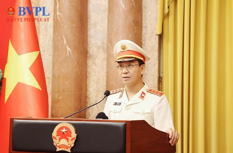 Ông Hồ Đức Anh, Phó Viện trưởng Viện KSND tối cao phát biểu nhận nhiệm vụ.