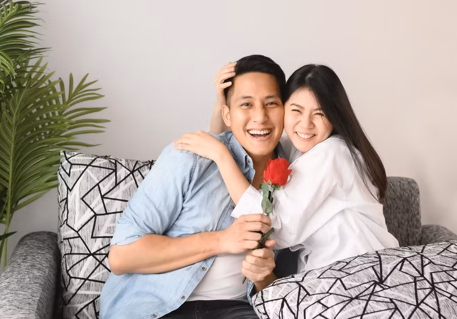 Một người đàn ông trưởng thành sẽ hấp dẫn phụ nữ ở mọi lứa tuổi. (Ảnh: ITN).