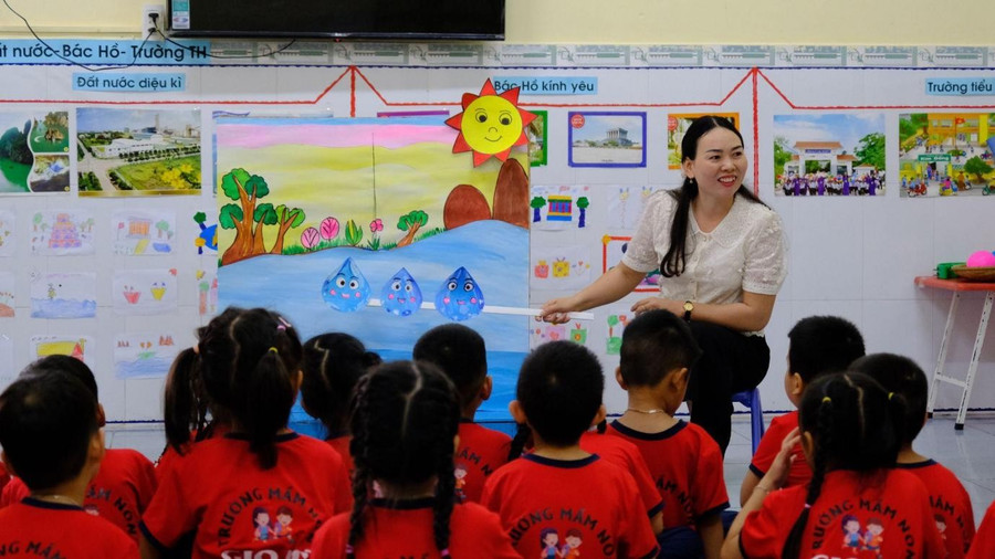 Tiết kể chuyện ‘Giọt nước Tí Xíu’, nơi mỗi lời thoại gieo thêm một hạt mầm ngôn ngữ image003-8054.jpg