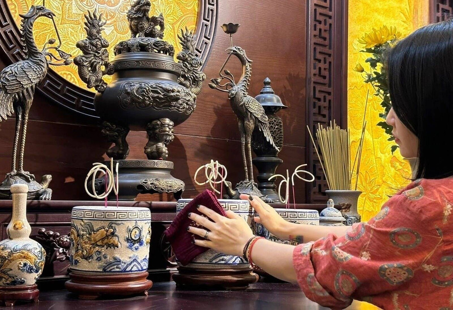 Cúng ông Công ông Táo trước hay sau bao sái ban thờ?