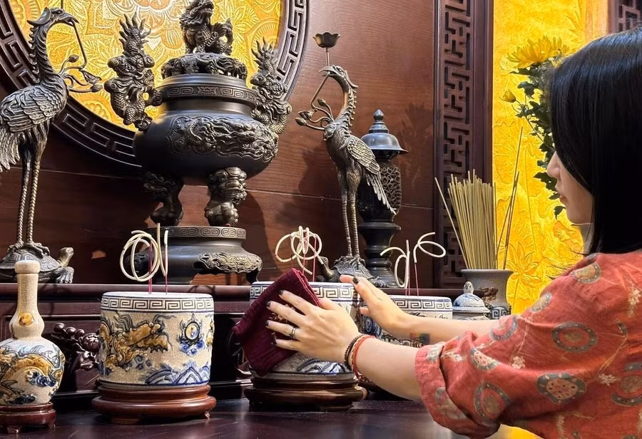 Cúng ông Công ông Táo trước hay sau bao sái ban thờ?