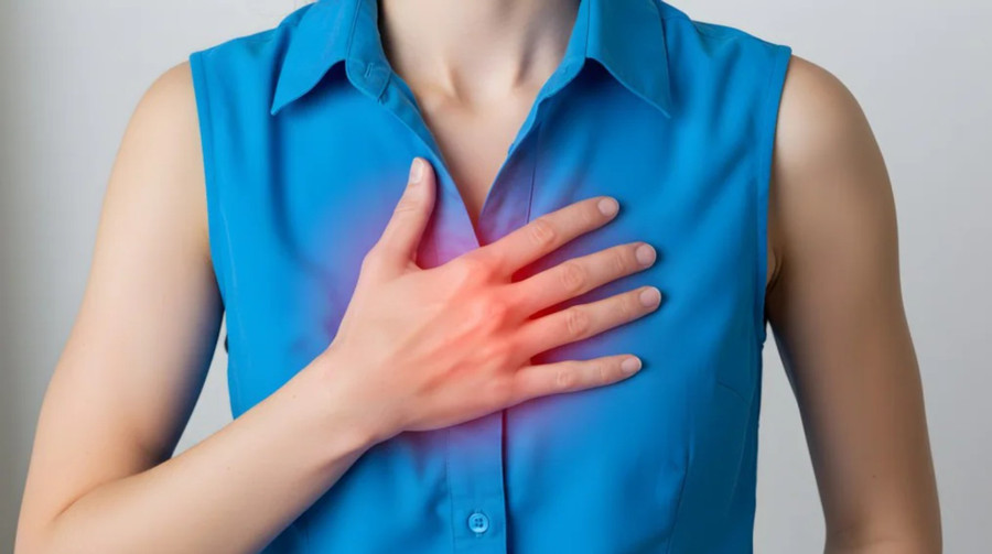 Những người ăn một quả trứng mỗi ngày có nguy cơ mắc bệnh tim và đột quỵ thấp hơn so với những người hiếm khi ăn trứng. (Ảnh: ITN) 2-nhung-nguoi-an-mot-qua-trung.jpg