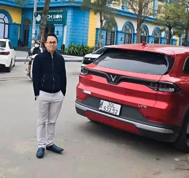 Chủ nhân bộ sưu tập 11 xe VinFast ở Hà Nội: 'Càng hiểu xe điện, càng thấy đáng giá' ảnh 2