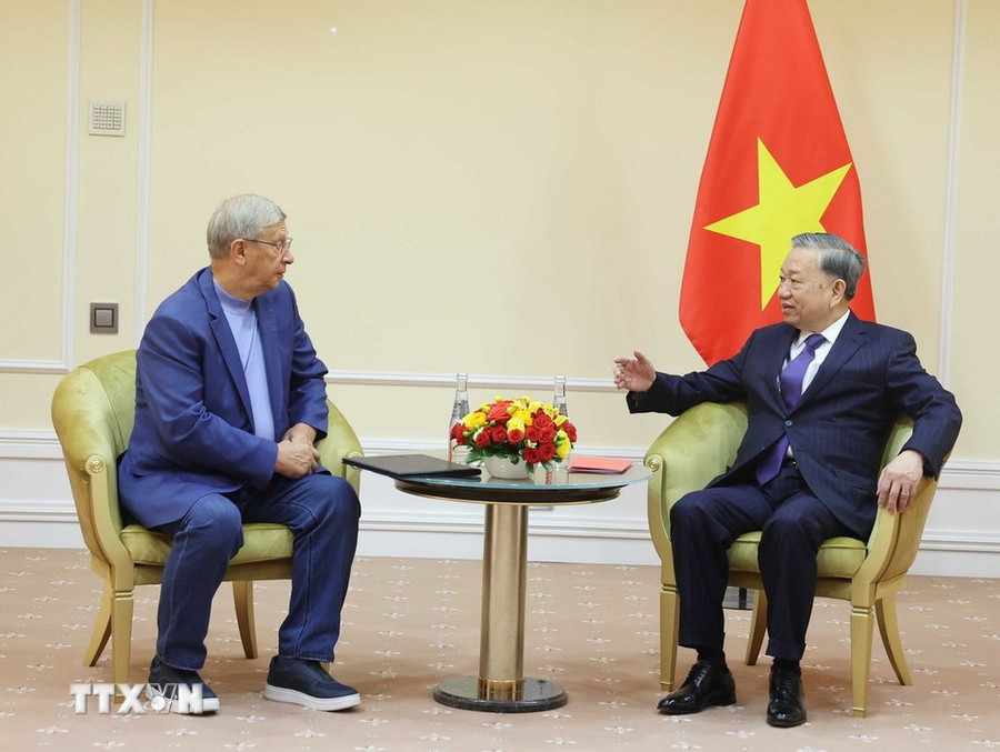 Tổng Bí thư Tô Lâm tiếp ông Sergei Kudryashov, Tổng Giám đốc Công ty Cổ phần dầu khí Zarubezhneft của Nga. (Ảnh: Thống Nhất/ TTXVN). 5.jpg