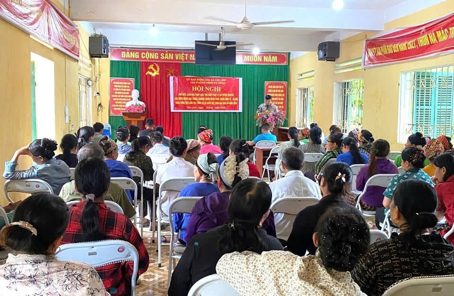 Xã thường xuyên tổ chức các diễn đàn nhằm tuyên truyền, phổ biến chính sách giảm nghèo cho người dân. Ảnh: PO