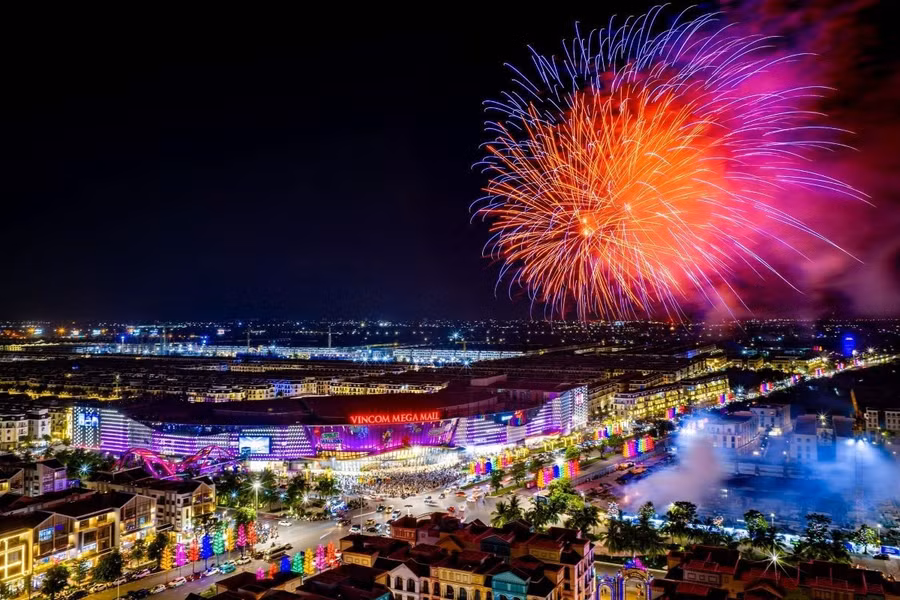 Chuyên gia Bùi Văn Doanh đánh giá, mô hình kinh tế đêm tại các siêu đô thị sẽ tạo ra “dòng tiền không ngủ”, mang lại lợi nhuận cao cho nhà đầu tư.