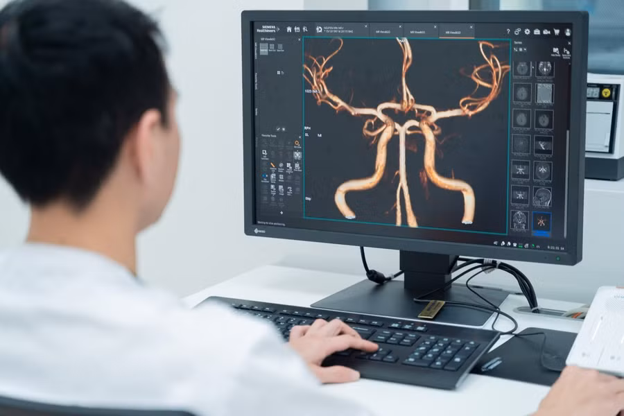 Hình ảnh độ phân giải cao hỗ trợ bác sĩ phát hiện sớm các tổn thương vi thể.