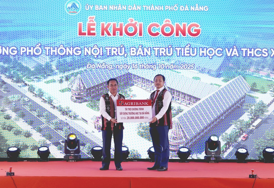 Đồng chí Tô Huy Vũ - Bí thư Đảng ủy, Chủ tịch HĐTV đã trao tặng 20 tỷ đồng tài trợ “Chương trình xây dựng trường học tại Đà Nẵng” Đồng chí Tô Huy Vũ - Bí thư Đảng ủy, Chủ tịch HĐTV đã trao tặng 20 tỷ đồng tài trợ “Chương trình xây dựng trường học tại Đà Nẵng”
