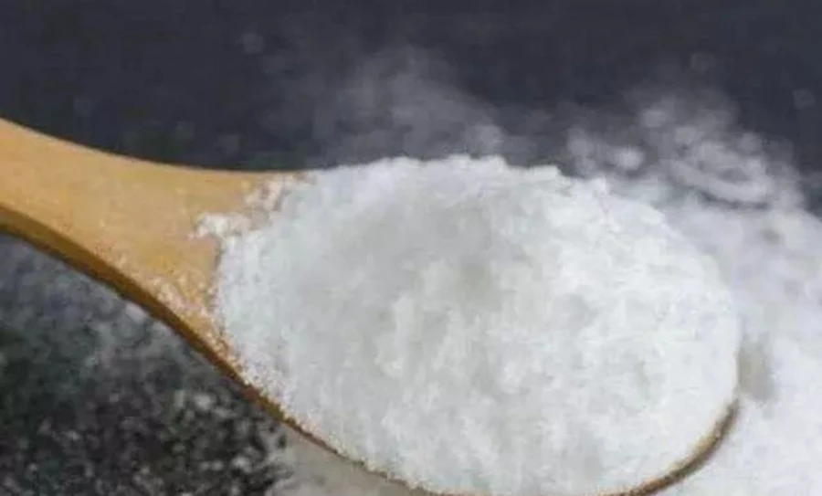 So với việc sử dụng máy khử mùi, baking soda giúp bồn cầu có mùi thơm tự nhiên. (Ảnh: ITN).