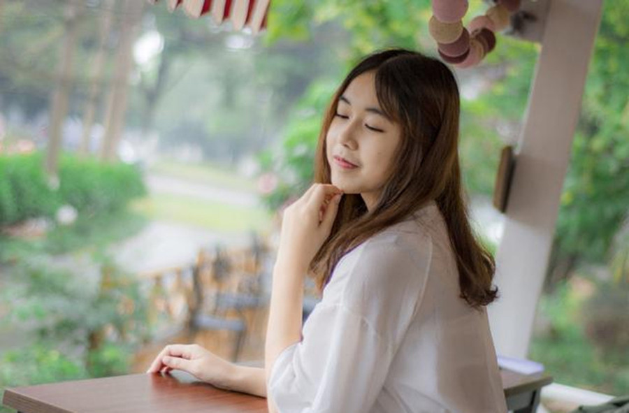 Hiểu và trân trọng những khoảnh khắc yên tĩnh để ở bên chính mình và nạp lại năng lượng. (Ảnh: ITN) 2-hieu-va-tran-trong.jpg