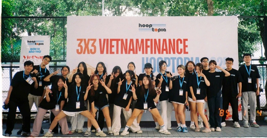 Ban tổ chức trẻ trung và sáng tạo của giải bóng rổ học đường 3x3 HoopTopia 2025 image005.jpg