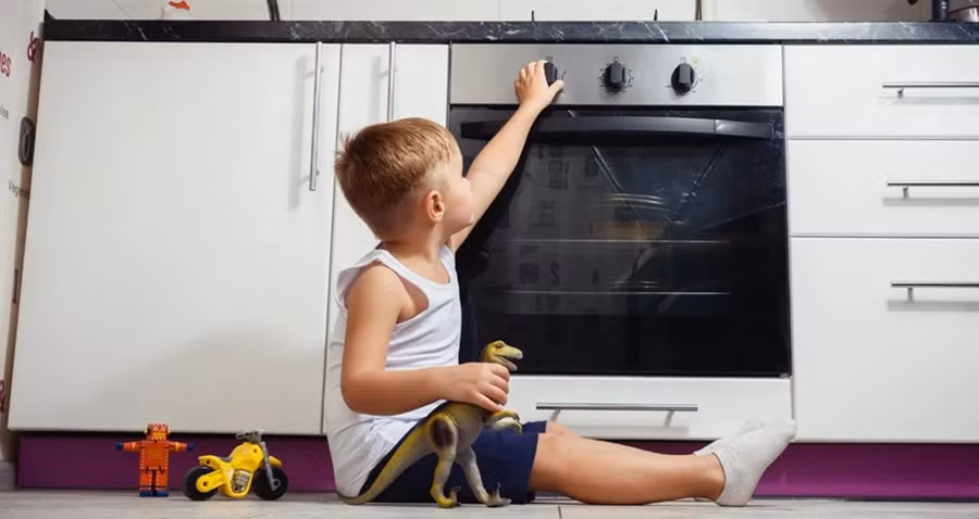 2. Nha bep cung la mot noi nguy hiem.jpg