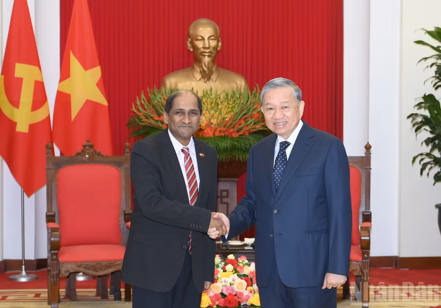 Tổng Bí thư Tô Lâm tiếp Đại sứ Cộng hòa Singapore tại Việt Nam Jaya Ratnam.