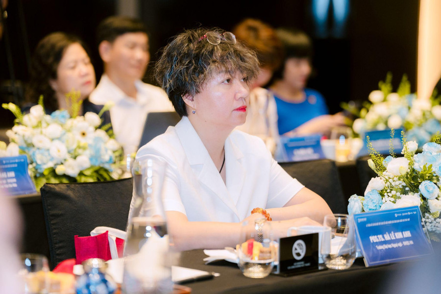 PGS. TS. Hà Lê Kim Anh - Phó Hiệu trưởng Trường Đại học Ngoại ngữ - Đại học Quốc gia Hà Nội tại sự kiện image005.jpg