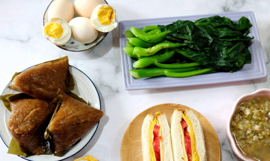 Tiêu thụ quá nhiều muối sẽ làm tăng nguy cơ mắc các bệnh như cao huyết áp, đột quỵ, bệnh tim và bệnh thận. (Ảnh: ITN)