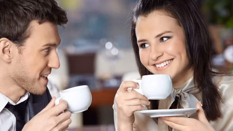 Tý tình yêu đôi lứa thăng hoa, Ngọ thận trọng khi đi lại ngày 28/12