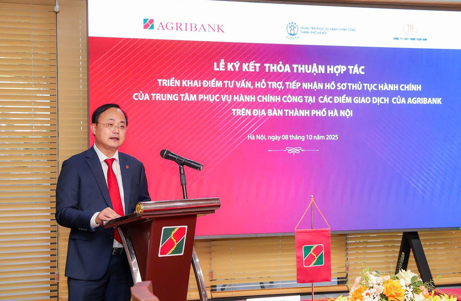 Ông Tô Huy Vũ, Chủ tịch Hội đồng thành viên Agribank phát biểu tại lễ ký kết. Ông Tô Huy Vũ, Chủ tịch Hội đồng thành viên Agribank phát biểu tại lễ ký kết.