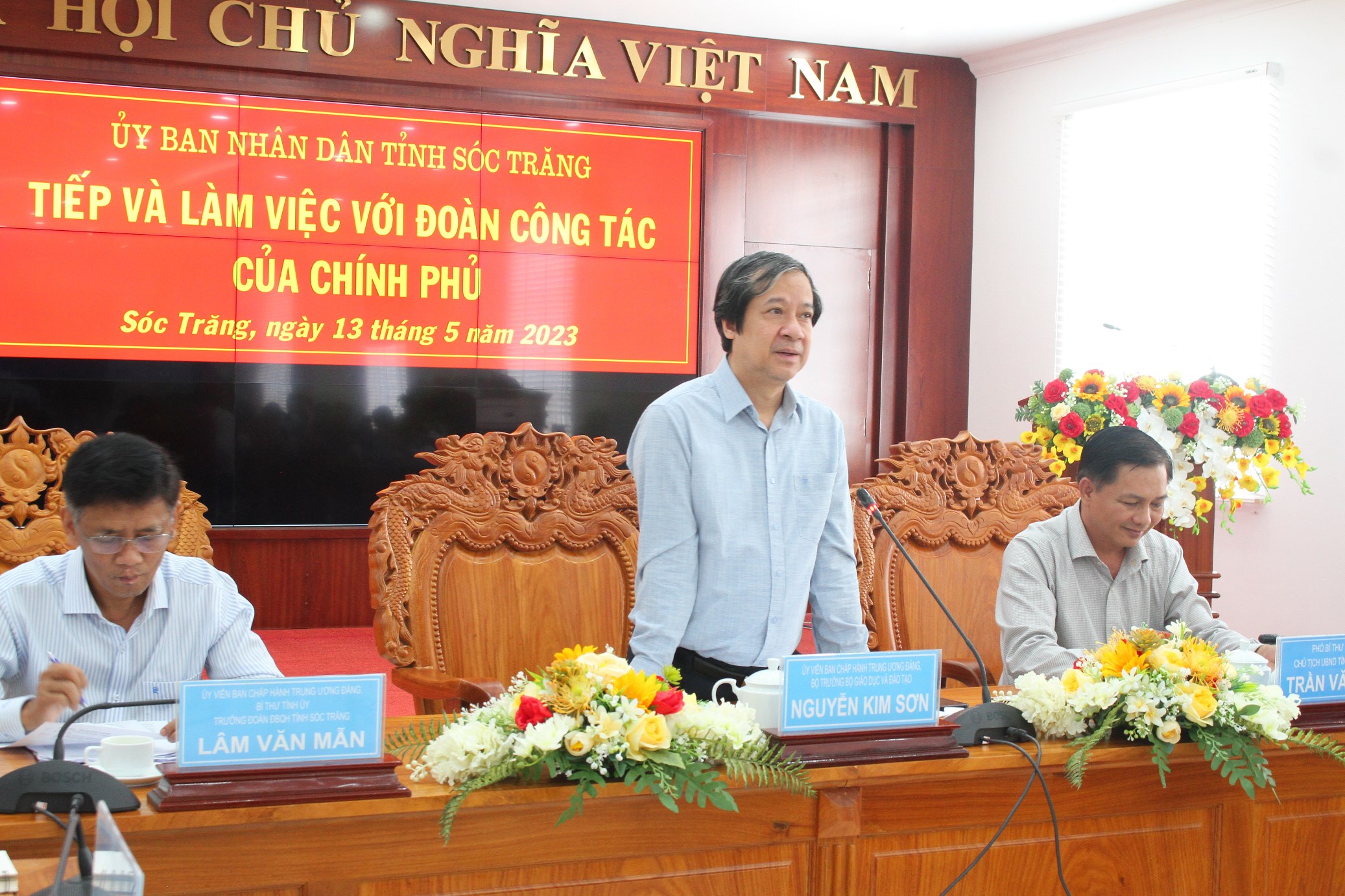 Bộ trưởng Nguyễn Kim Sơn phát biểu kết luận buổi làm việc.