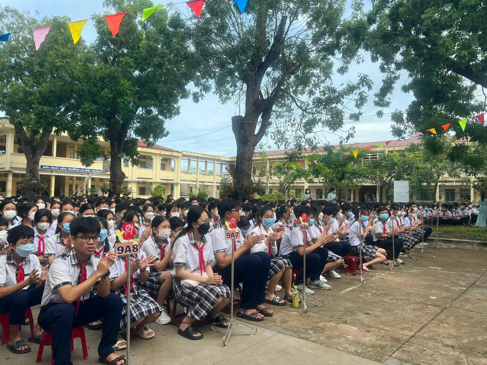 HS Trường THCS Võ Thị Sáu (TP Sa Đéc, Đồng Tháp) dự lễ khai giảng sáng 5/9.