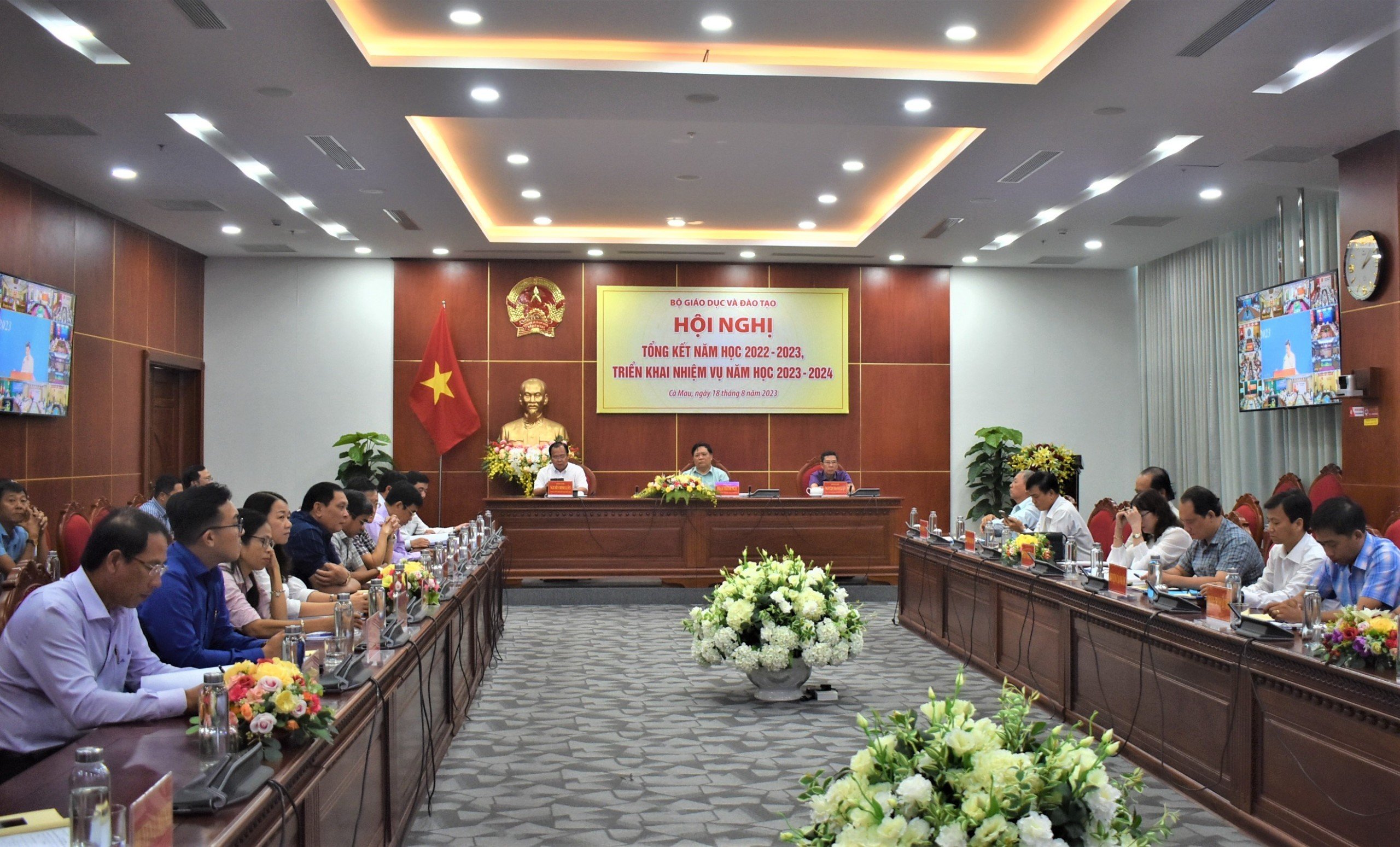 Quang cảnh Hội nghị tại UBND tỉnh Cà Mau.