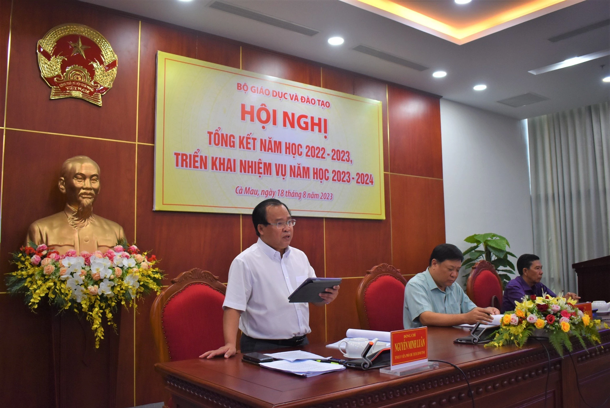 Ông Nguyễn Minh Luân - Phó Chủ tịch UBND tỉnh Cà Mau phát biểu tại hội nghị.