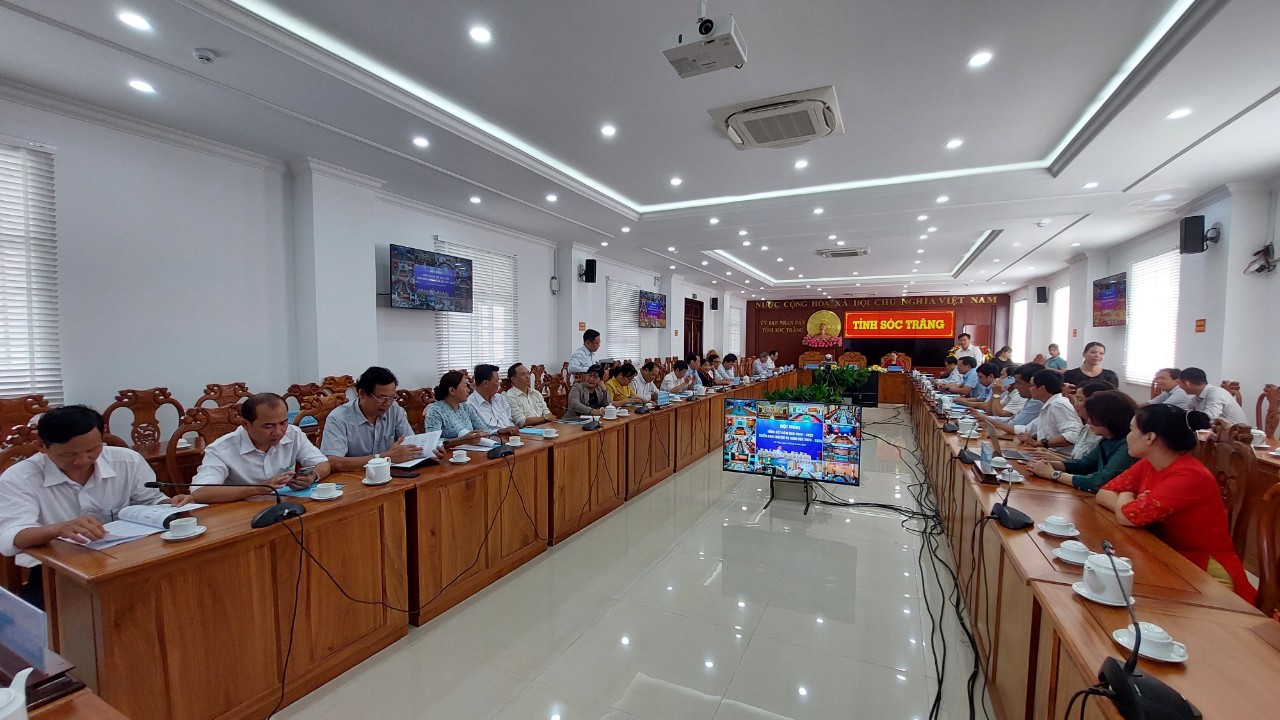 Quang cảnh Hội nghị tại đầu cầu UBND tỉnh Sóc Trăng.