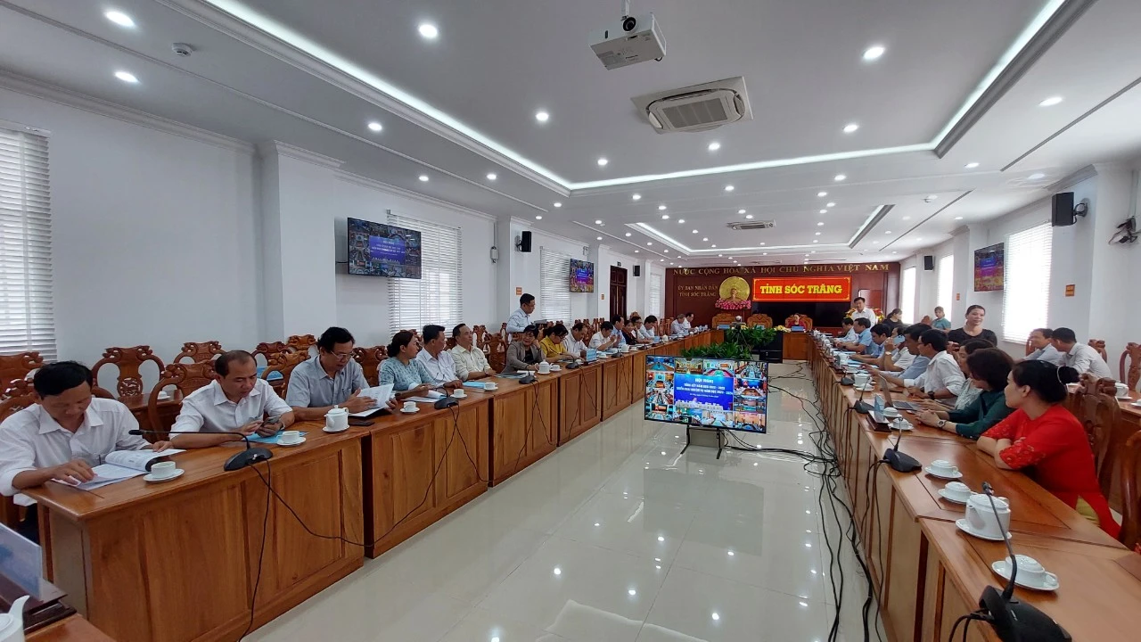 Quang cảnh Hội nghị tại đầu cầu UBND tỉnh Sóc Trăng.