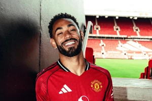 Man Utd công bố ‘bom tấn’ đầu tiên hè 2025