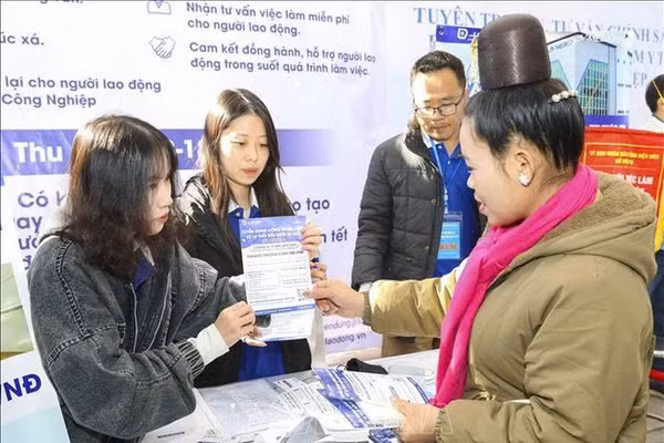 Nhiều ngày hội việc làm mở ra cơ hội mới cho lao động, giúp đồng bào DTTS Điện Biên thoát nghèo