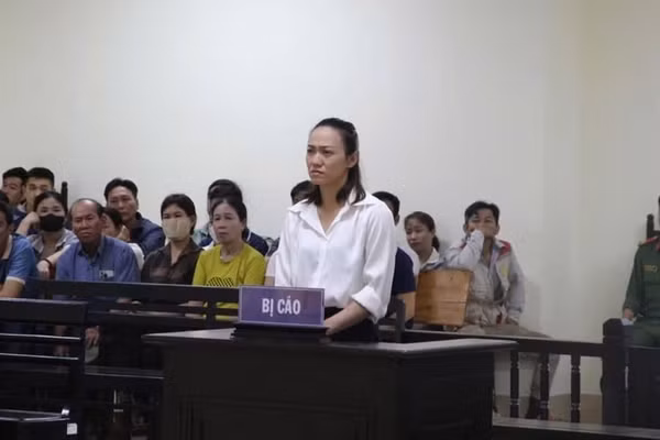 Bị cáo Lê Thị Cẩm Chi bị tuyên y án 3 năm tù. (Ảnh: TT)