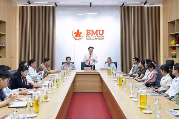 BMU "trải thảm đỏ" hút giảng viên. (Ảnh: NT)