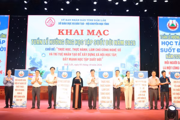 Đắk Lắk hướng việc học vào thực hành, làm chủ công nghệ số và AI. (Ảnh: TT)