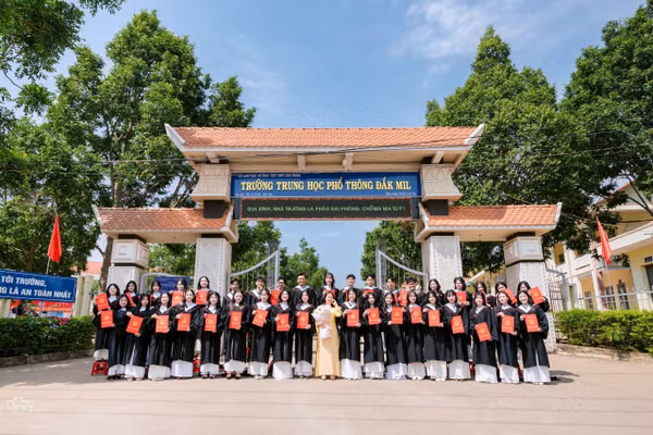 Hơn 40 năm xây dựng và trưởng thành, ngôi trường ghi dấu biết bao thế hệ thầy và trò. (Ảnh: NT)