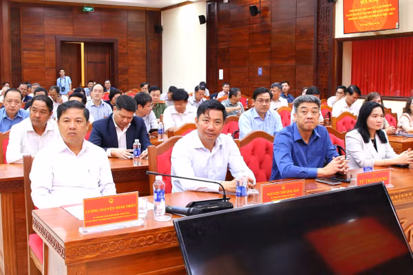 Đại biểu dự họp báo công bố kết quả bầu cử. (Ảnh: TT)