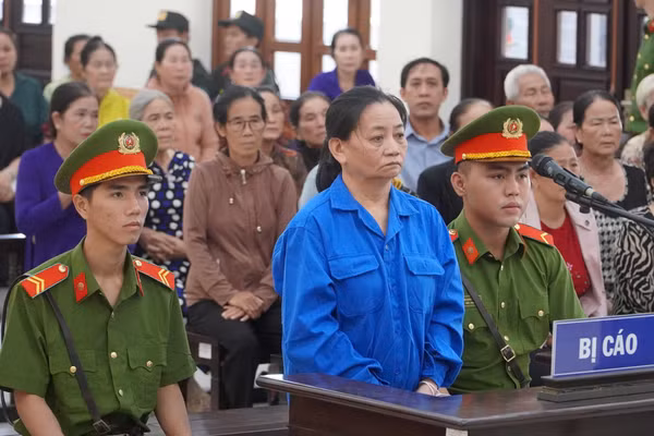 Bị cáo Lê Thị Lại tại phiên xử. (Ảnh: TX)