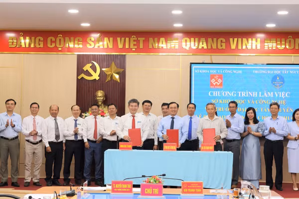 Sinh viên Trường Đại học Tây Nguyên có cơ hội thực tập, trải nghiệm ở các Trung tâm công nghệ hàng đầu khu vực. (Ảnh: NT)