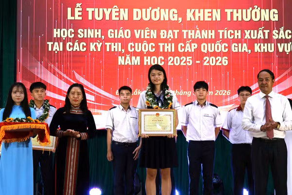Đắk Lắk vinh danh học sinh, giáo viên đạt thành tích xuất sắc năm học 2025-2026
